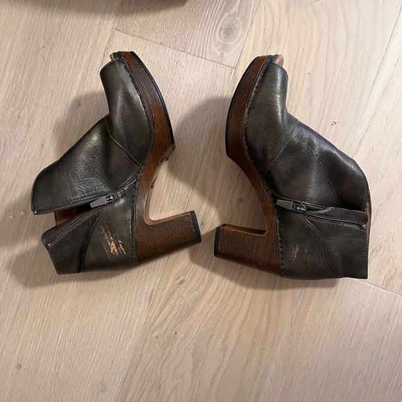 Dansko Delphina peep toe booties size 38 - Picture 2 of 9